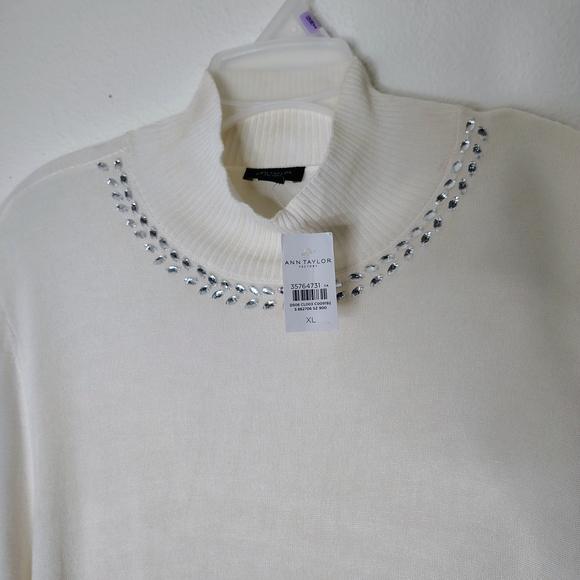 Ann Taylor Factory Embellished Crew Neck Sweater Ivory XL NWT - Yellow Stains - - Picture 4 of 14